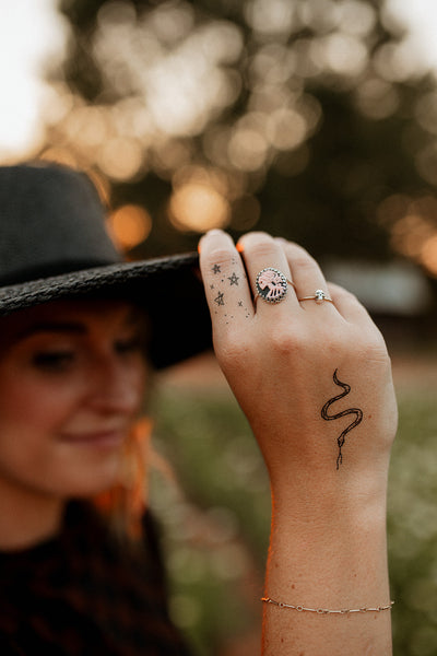 Morticia Cameo Ring