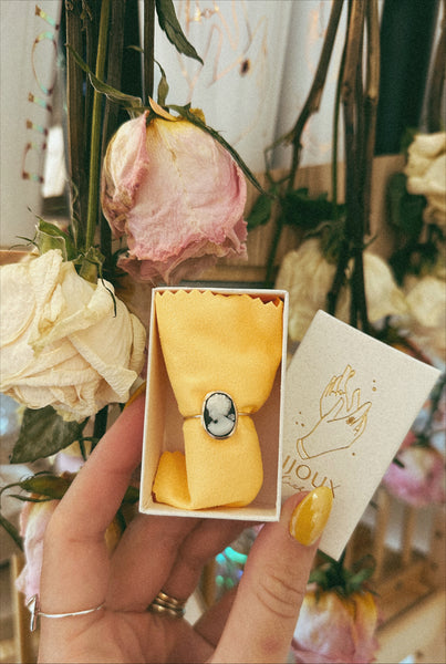 Eloise Cameo Ring