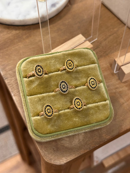 Gold Vintage Tile Twist Ring