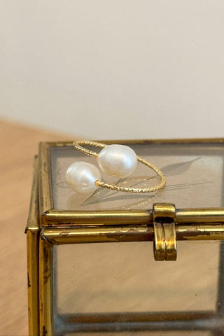 Lola Pearl Adjustable Ring