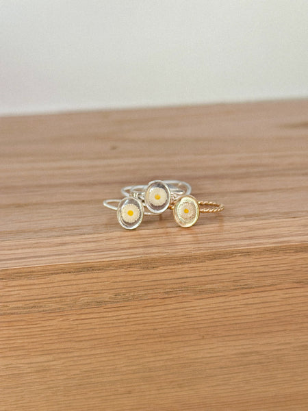 Clear Glass Daisy Ring